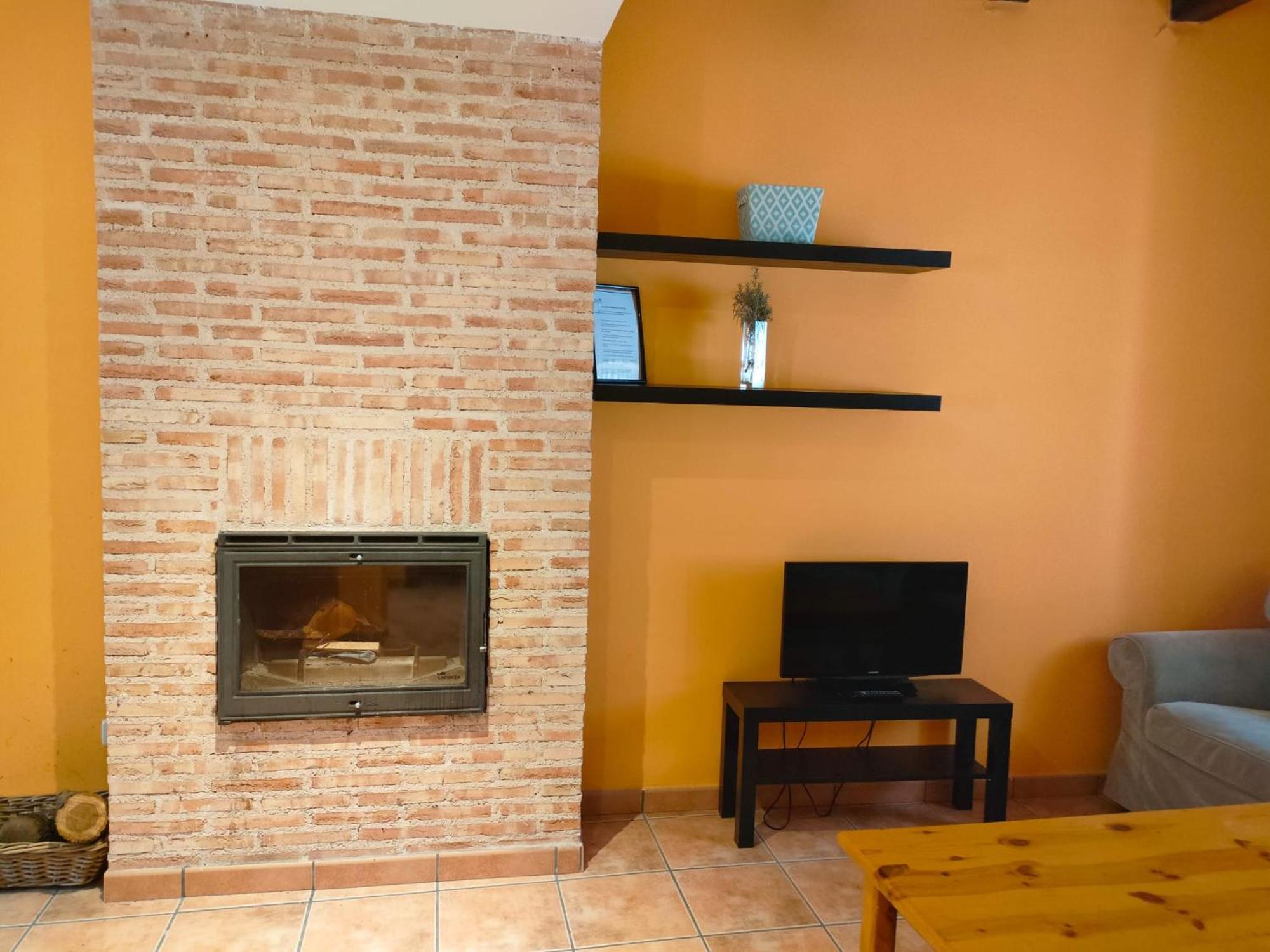 Alojamiento Antigua Casa De Telefonos Эль-Берруэко Экстерьер фото